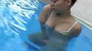 Online film Teen Girls Swimming Pool Orgasm