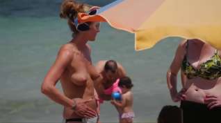 Online film Milf Topless Beach Meeting [4K Ultra HD]