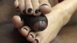 Online film Delica dity black toenails footjob