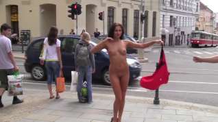 Online film Nude in Public - Michaela Isizzu