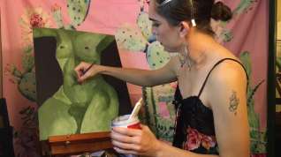 Online film Beautiful Tgirl Paints Nude of Herself
