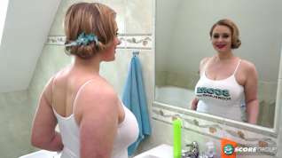 Online film The Breast Benefits of Showering - ScoreLand
