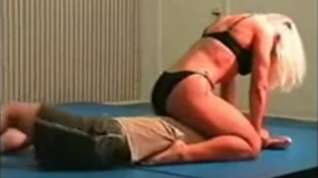Online film mixed wrestling fbb Christine Fetzer bodybuilder scissors part 2