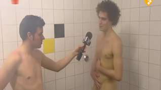 Online film Sports Reporter Showers With Dutch Soccer Players