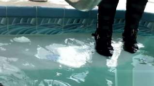 Online film Wetlook swim in white clothes and boots