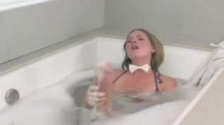Online film Futanaria Heidi cumming in a tub