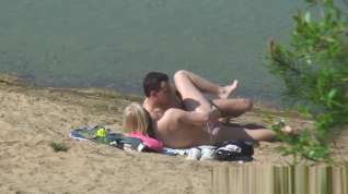 Online film Young couple loves fucking at the beach