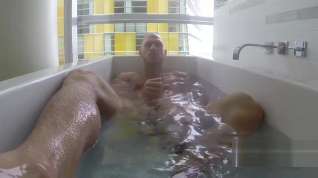 Online film Johnny Sins Blows a Load Underwater