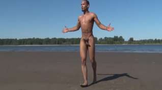 Online film Island cousin playing naked catch