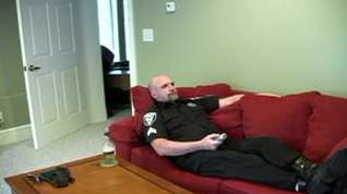 Online film Home Invasion- Cop in Trouble