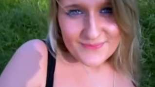 Online film Chubby german chick playing outdoors