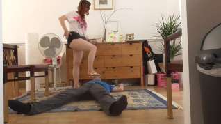 Online film face trample, face stomping, face kicking