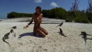 Online film Russian topless girl on vacation