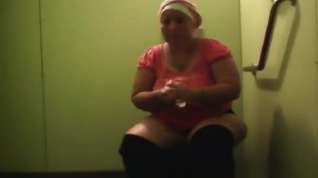 Free online porn Hiddem cam toilet piss