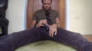 Online film Grey jeans and white briefs get pissed over and over