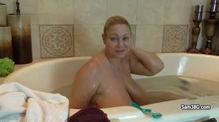 Online film Samantha38g - Taking A Bath In Carol's Roomy Luxury Tub