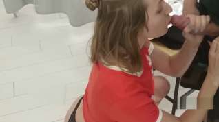 Online film QUICK BLOWJOB IN FITTING ROOM BY RANDOM GIRL