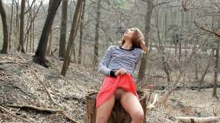 Online film Peach in the Forest, bts video of Autumn on a public nudity photo shoot.