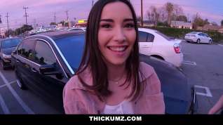 Online film Thickumz - Cute Amateur Girl Shows Off In Public