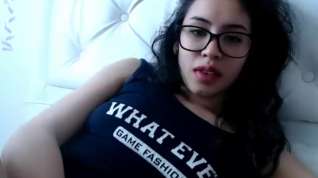 Online film hermosa teen d elentes se masturba rico