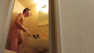Online film Japanese guy Ruki take a shower.