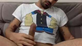 Online film Turkish Hunk Shows his Super Long Cock and cumms