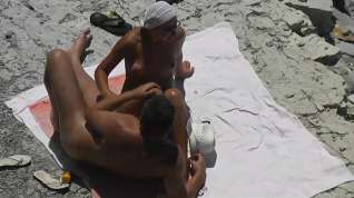 Online film Now girlfriend masturbate him and helped cum on the beach