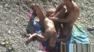 Online film Beach fuck and fingering