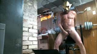 Online film Cowboy Daddy rides some big toys