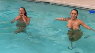 Online film Preciosa anglosajona girlfriend nadan se desnudan y orinan fuera de la albe