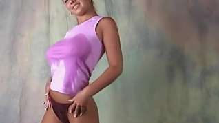 Online film big boob teen braless bouncing in wet tshirt and thong