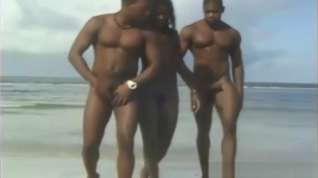 Online film Nude Beach - Hot Ebony MMF Island Threesome