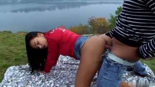 Online film This hot couple set out to hike up to the lake. But between