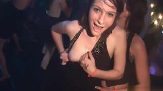 Online film Group of babes have fun in the club