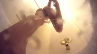 Online film Giantess Shower
