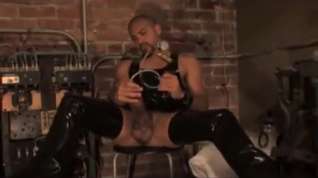 Online film RUBBER GUY PUMPING