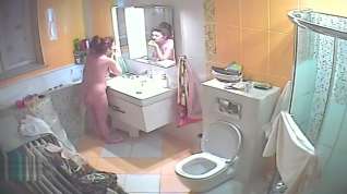 Online film Wife taking a shower