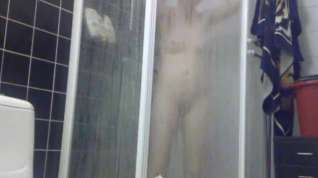 Online film My Girlfriend Takes A Shower