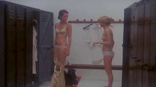 Online film S. Kristel, C. Boisson, M. Green & J.Colletin All Nude in Emmanuelle (1974)