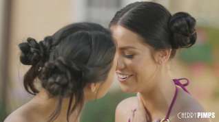 Online film Lesbians Alina Lopez and Eliza Ibarra