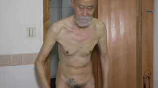 Online film china old skinny dad shows ass and Masturbating