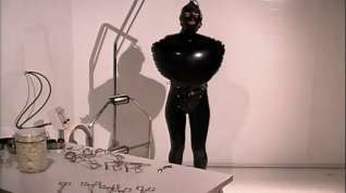 Online film Dominant And Slutty Submissive Head To Toe In Tight Latex