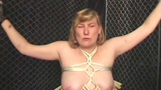 Online film Pregnant woman bondage milked