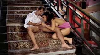 Online film Elegant Babe Has Hardcore Sex On The Stairs With Lucky Dude