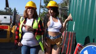 Online film Ivy Lebelle & Danny D in Cock-Calling On The Job Site - BRAZZERS