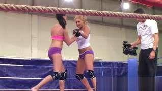 Online film Dyke babes wrestling in boxing ring