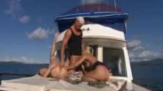 Online film Sharka Blue and Katy Caro 3some Boating