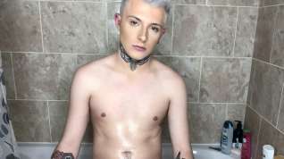 Online film Fit Young Teddy In The Bathroom - Teddy Lane
