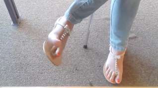 Online film Candid Asian Teen Library Feet in Sandals Face HD