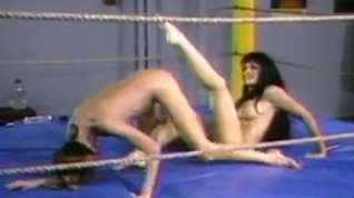 Online film Naked Girls in boxing ring oiled up